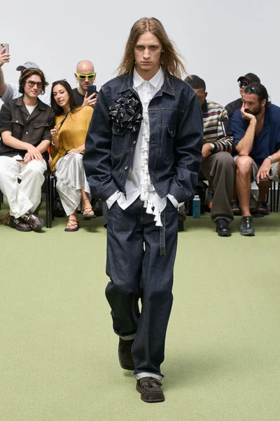 Look 14